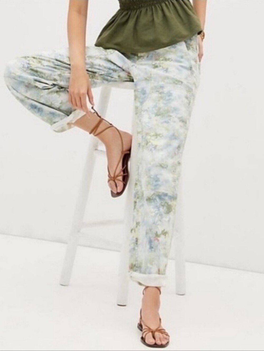Anthropologie Pilcro The Roamer Pants Watercolor Size 28 Subtle Art Wide Leg